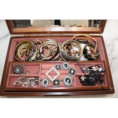 146 - Wooden Box Containing Jewellery Items