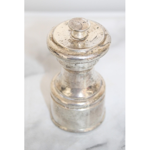 509 - Silver Hallmarked Pepper Grind Height-8.5cm Total Weight-135g