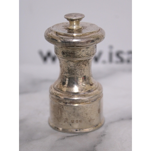 509 - Silver Hallmarked Pepper Grind Height-8.5cm Total Weight-135g