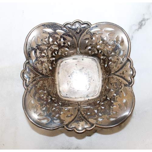 522 - Silver Hallmarked Bon Bon Dish 9.5cm x 9.5cm Weight 35g