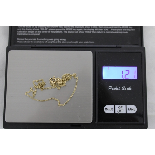 588 - Hallmarked 375 Gold Necklace Weight-1.21g Length-18in In A Box
All Proceeds Go To Charity