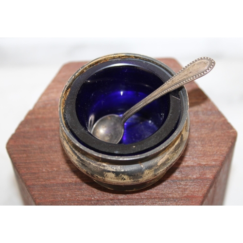 544 - Silver Hallmarked Mustard Pot & Spoon With Blue Glass Inlay