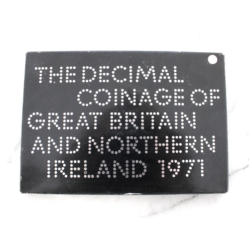 267 - 1971 The Decimal Coinage Of Great Britain And Northern Ireland