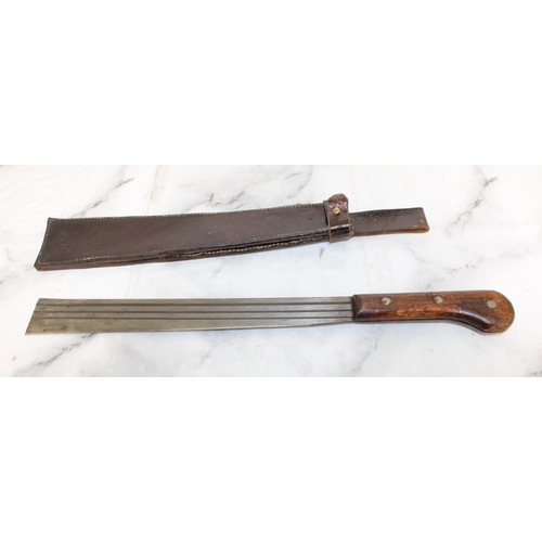 188 - 1944 A.J.DAVIDSON Machete In Sheath