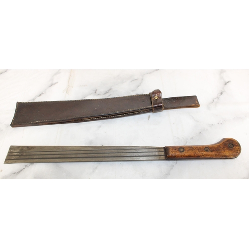 188 - 1944 A.J.DAVIDSON Machete In Sheath