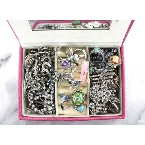 478 - Box Containing Jewellery Items
All Proceeds Go To Charity