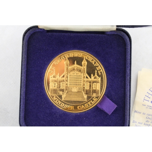 428 - The Tower Mint St.George's Chapel Windsor Castle Solid Bronze Medallion In Box