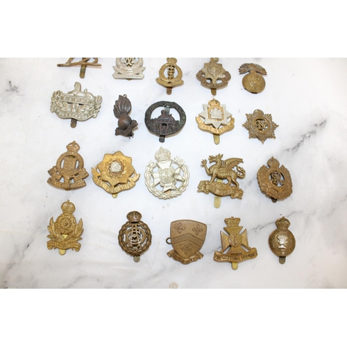 206 - Quantity Of Military Cap Badges