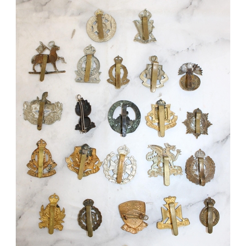 206 - Quantity Of Military Cap Badges