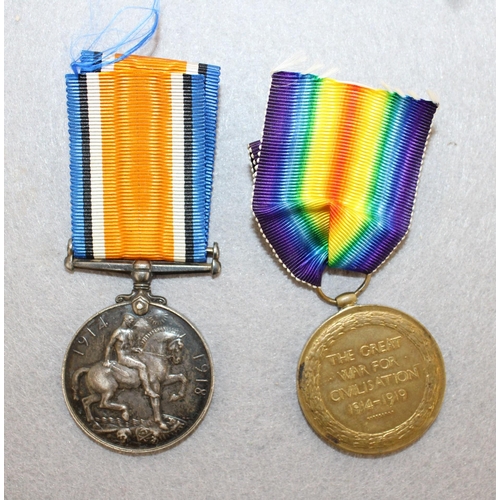 216 - Pair of WWI British War and Victory Medals - YOUNG - F S FUS

33409 PTE F YOUNG R.S.FUS