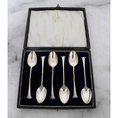 563 - Hallmarked Silver Boxed Tea Spoons