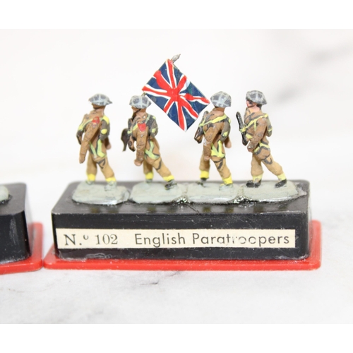 682 - Miniature Figurine Plaques