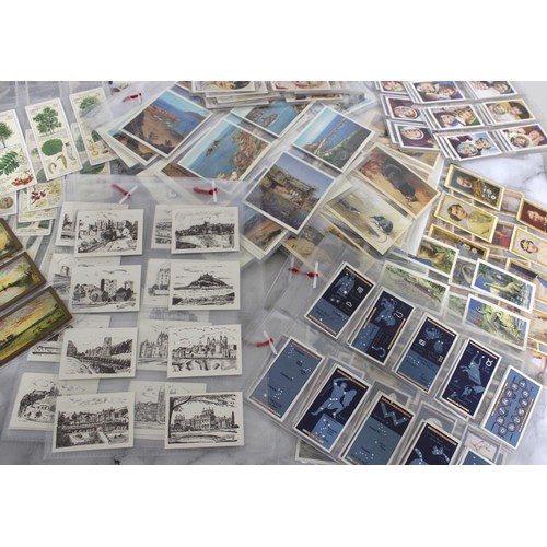 88 - Large Collection Of Cigarette /Tea Cards