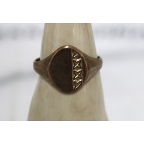 609 - Stamped 375 Gents Ring Size-W Weight-3.89g