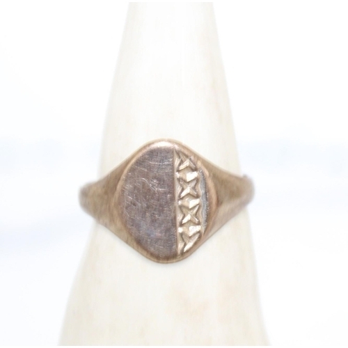 609 - Stamped 375 Gents Ring Size-W Weight-3.89g