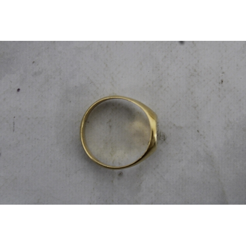 615 - Gents Gold Signet Ring Size-Y Weight-9.81g In A Box