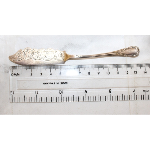 572 - 1900 Silver Hallmarked Butter Knife Weight-15g