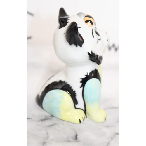 111 - Lorna Bailey Cats Busy Bee Height-11.5cm Collection Only