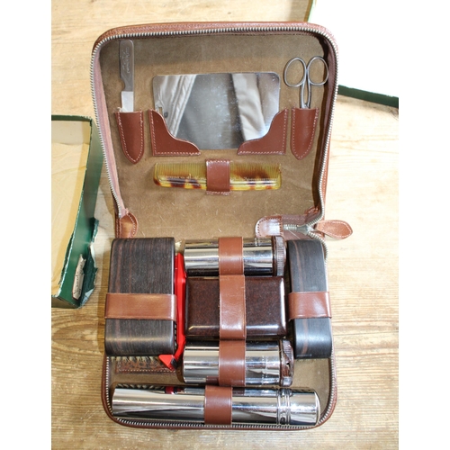 112 - Vintage Mens Vanity Case