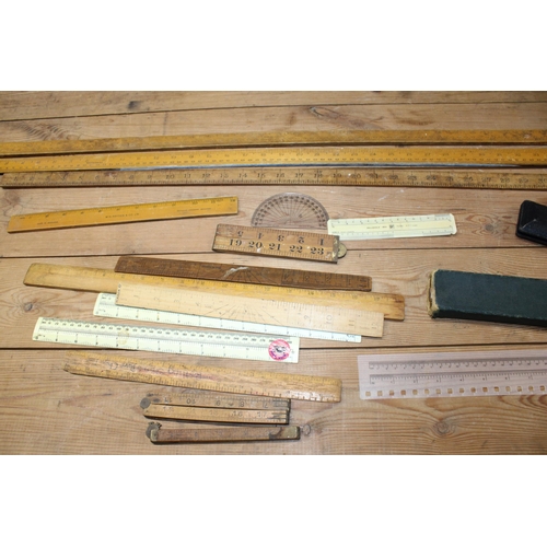 124 - Collection Of Rulers/Vintage Etc & Apparatus In Box
Collection Only