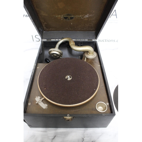 135 - COLUMBIA Portable Gramophone Untested