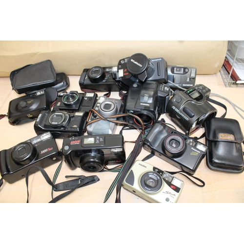 779 - Collection Of CAMERAS ETC Untested