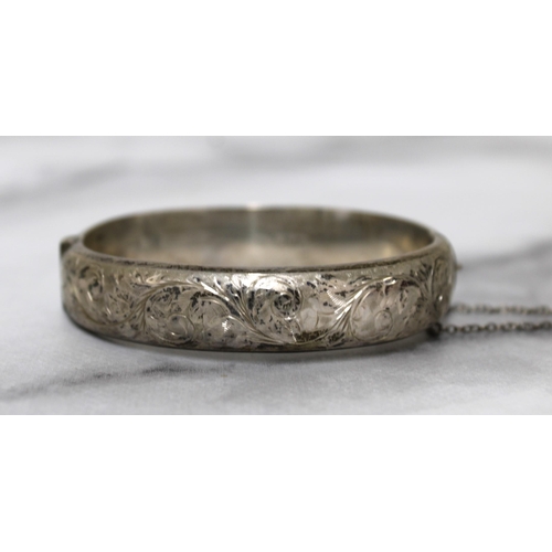 542 - Silver Hallmarked Bangle