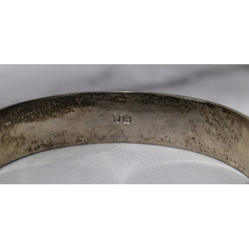 542 - Silver Hallmarked Bangle