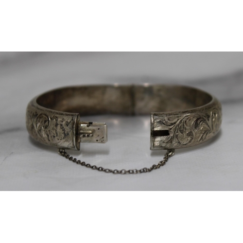 542 - Silver Hallmarked Bangle