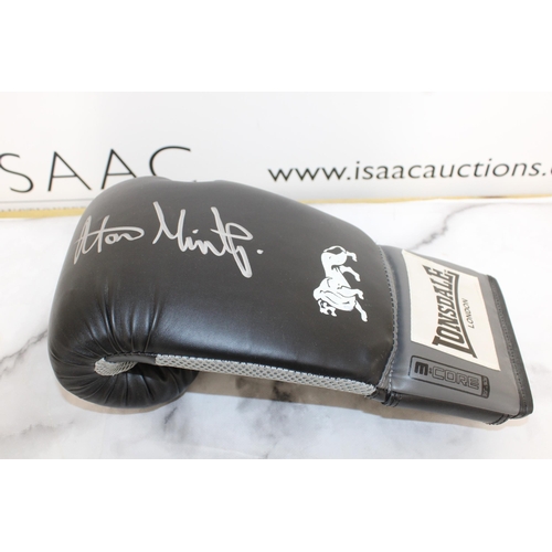 249 - Signed ALAN MINTER BLACK LONSDALE BOXING GLOVE Uncased With Certificate Of Authenticity Montage Mome... 