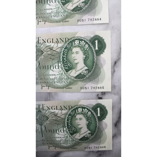 346 - Three Consecutive One Pound Notes Cashier Jo Page