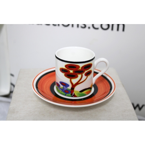 51 - CAF'E CHIC Clarice Cliff Wedgwood A Bradford Exchange Recommendation Boxed Limited Edition Cups & Sa... 