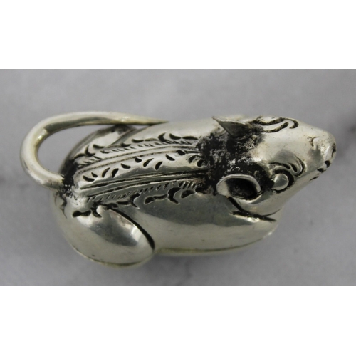 557 - Small Mouse Trinket Box Marking Shown In Pictures Length-5cm