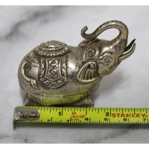 561 - Small Elephant Trinket Box Mark Shown In Photos 
Length-6.5cm