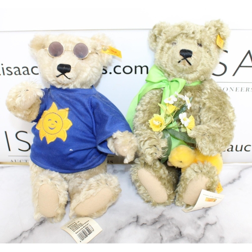 67 - Two Steiff Bears - Unboxed - Both Growl.