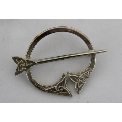 612 - Boxed Sterling Silver Brooch