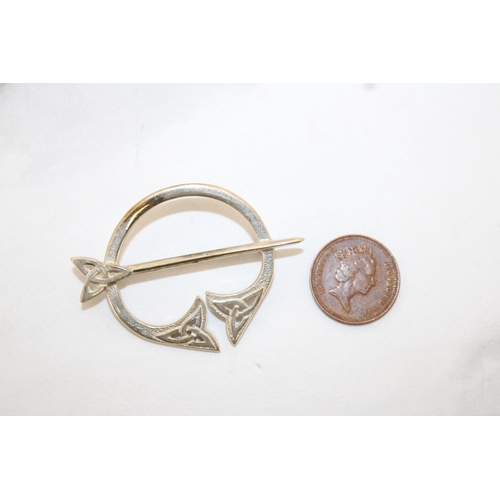 612 - Boxed Sterling Silver Brooch