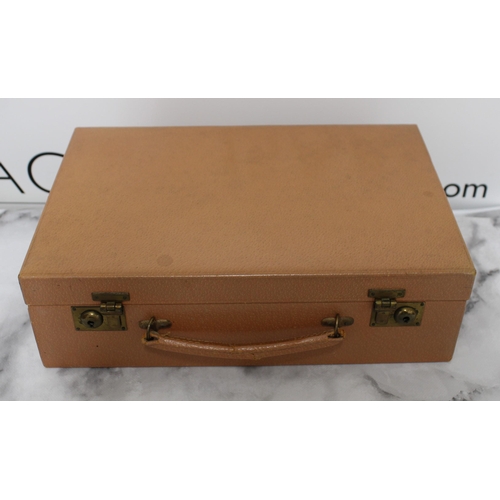 458 - Jewellery Box Containing Jewellery Items