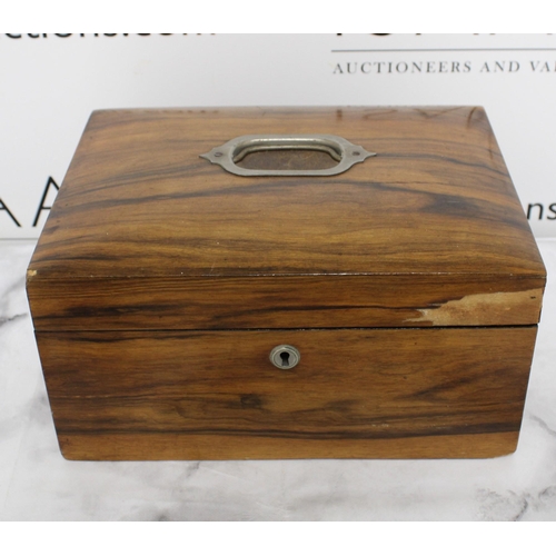 465 - Jewellery Box Containing Jewellery Items