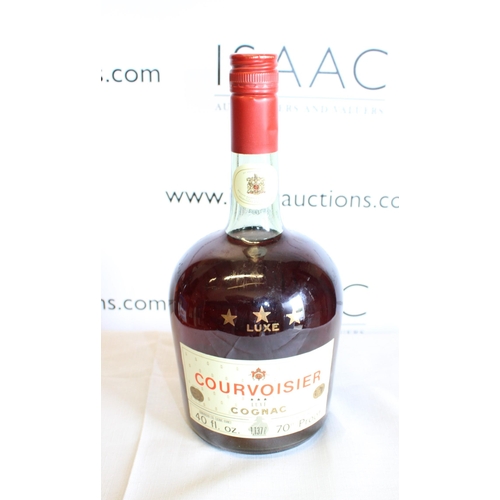 221 - Courvoisier 3 Gold Star Luxe Cognac - 1.137L

Collection Only