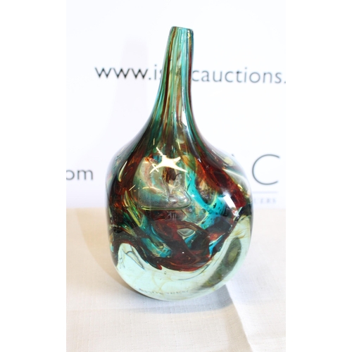 131 - MDINAM 1970 Maltese Art Glass Vase 20cm Tall approx

Collection Only