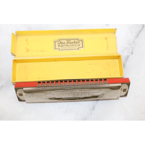 6 - Boxed Intermezzo Harmonica