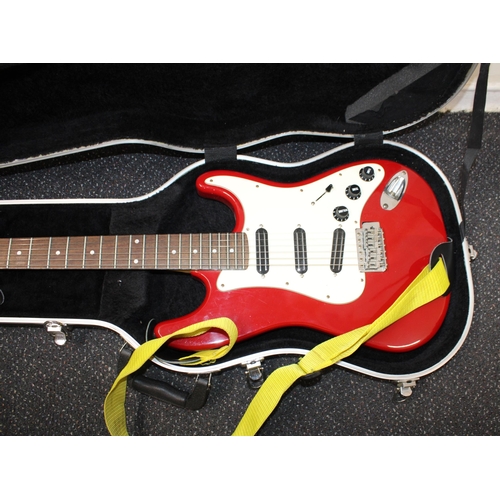 211 - ENCOR Electric Guitar in Hard Carry Case - Untested

Collection Only
All proceeds of this lot go to ... 