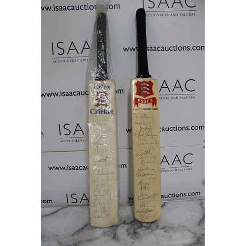 233 - Pair of Full Size Cricket Bats - Both Signed by Essex Cricket Club Players

Collection Only

All pro... 