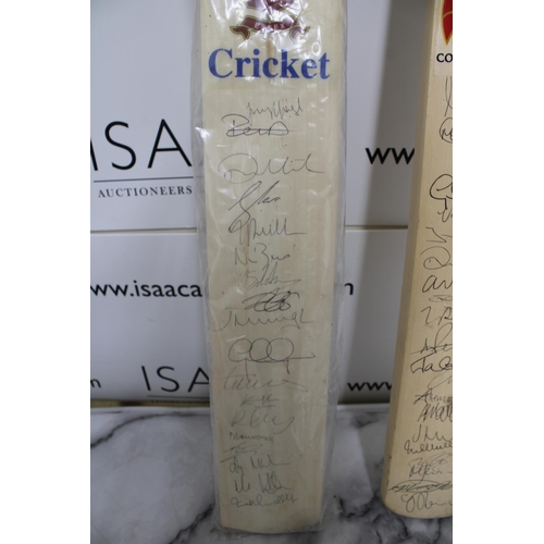 233 - Pair of Full Size Cricket Bats - Both Signed by Essex Cricket Club Players

Collection Only

All pro... 