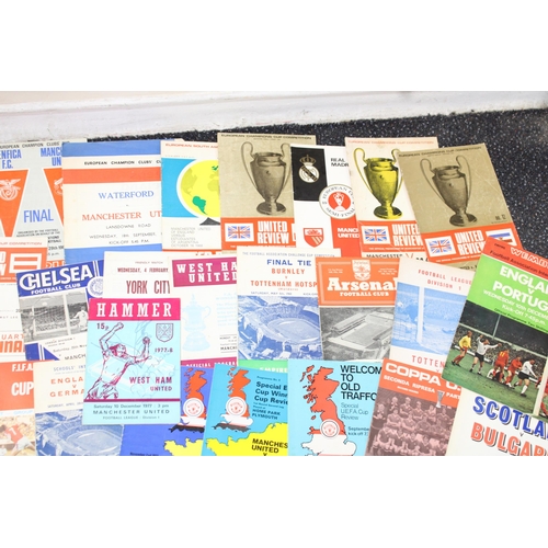 237 - Quantity Of Football Programmes Featuring England International,  European Club Matches ( 1968 Europ... 