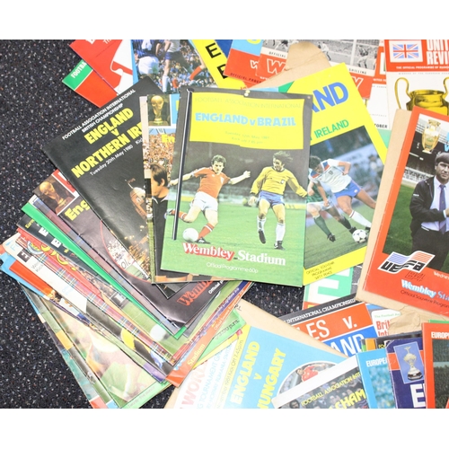 237 - Quantity Of Football Programmes Featuring England International,  European Club Matches ( 1968 Europ... 