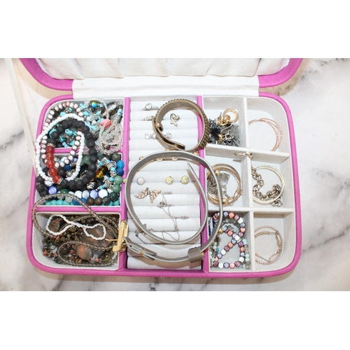 383 - Jewellery In Jewellery Box