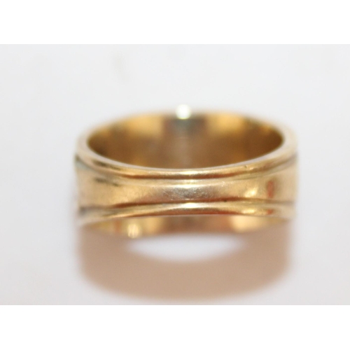 530 - Stamped 9ct Gold Ring Size O Total Weight-5.61g
All Proceeds Go To Charity