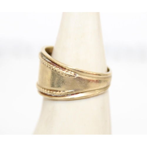 530 - Stamped 9ct Gold Ring Size O Total Weight-5.61g
All Proceeds Go To Charity